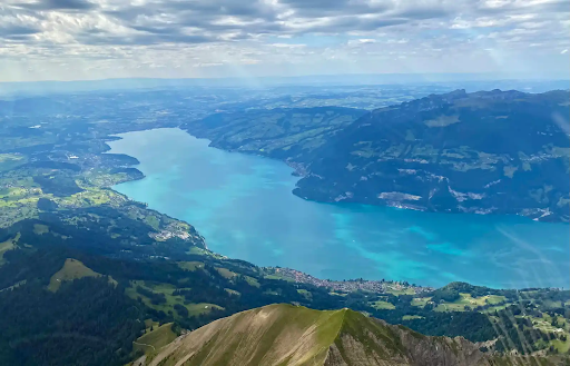 FunFlights Helicopter-Tours Ultimate Sky-High Culinary Adventure: Helicopter Tour in Switzerland with a Panoramic Restaurant Stopover